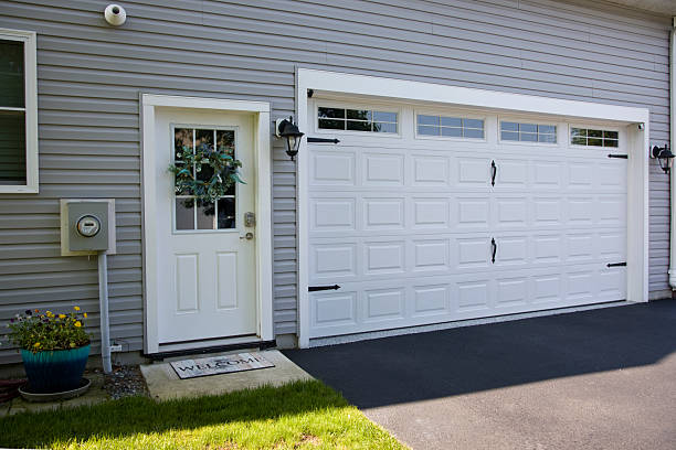24/7 Emergency Garage Door Panel Replacement experts in Chimayo, NM